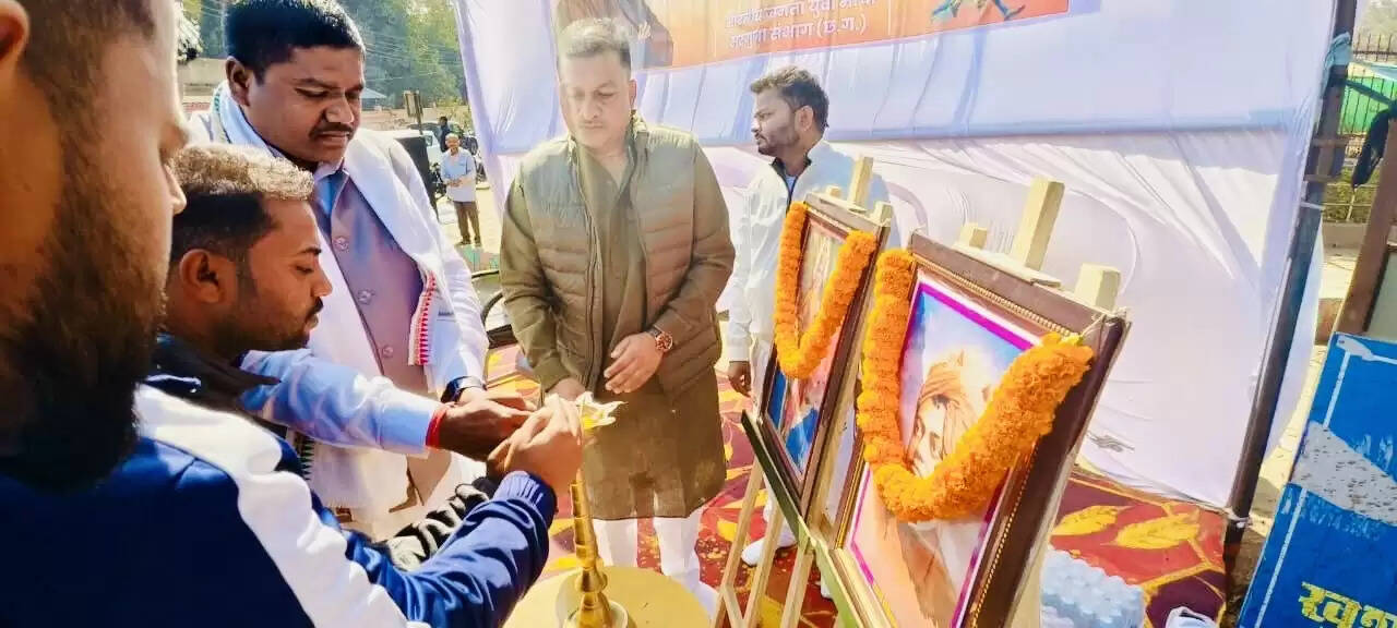 अंबिकापुर: स्वदेशी संकल्प दौड़, आत्मनिर्भर भारत का लिया संकल्प