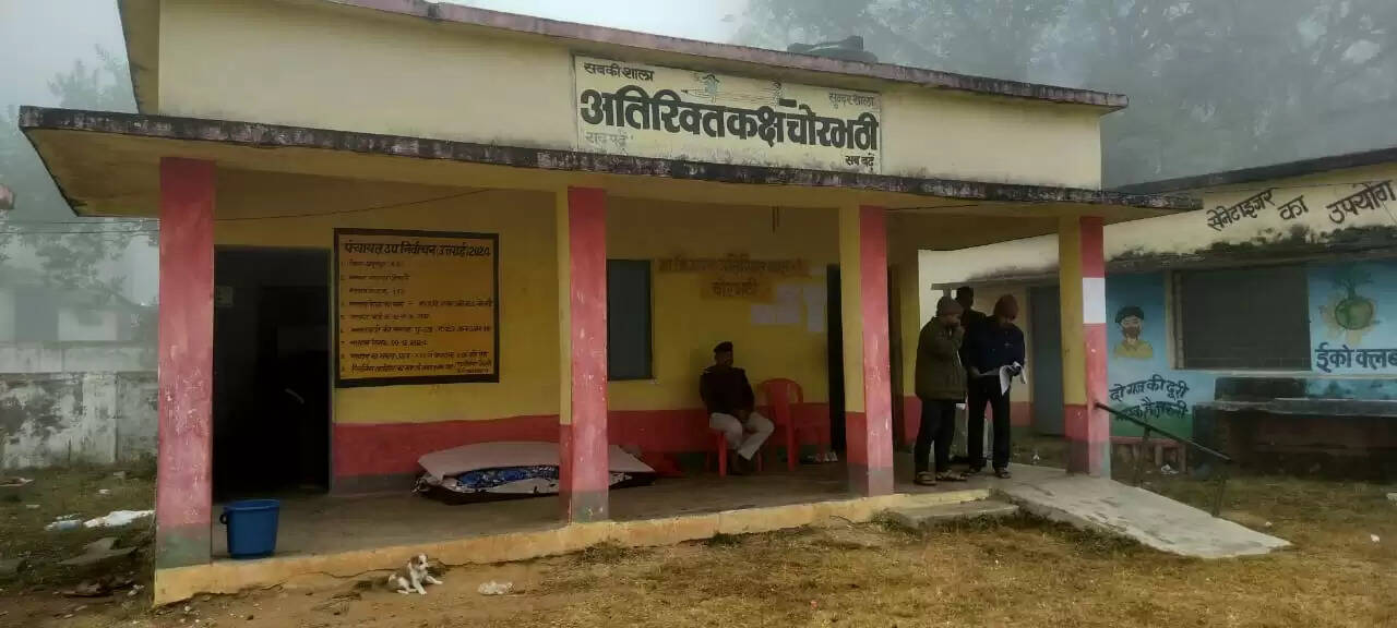 अनूपपुर:&nbsp;जिले में 3 सरपंच 01 पंच पद हेतु उप निर्वाचन का मतदान शांतिपूर्वक संपन्न