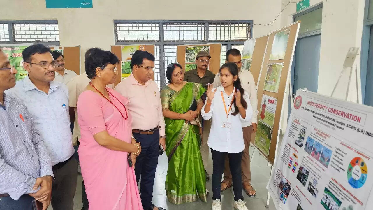 युवा पीढ़ी प्रकृति के उपहारों का समझे महत्व : कुलपति