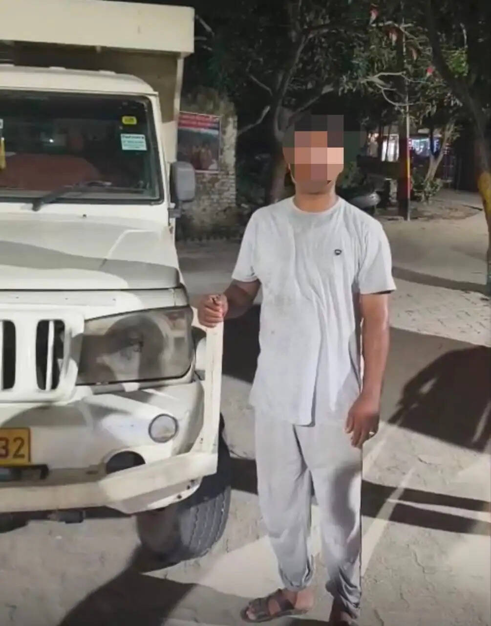 सारण पुलिस ने 8 मवेशियों के साथ एक युवक को किया गिरफ्तार