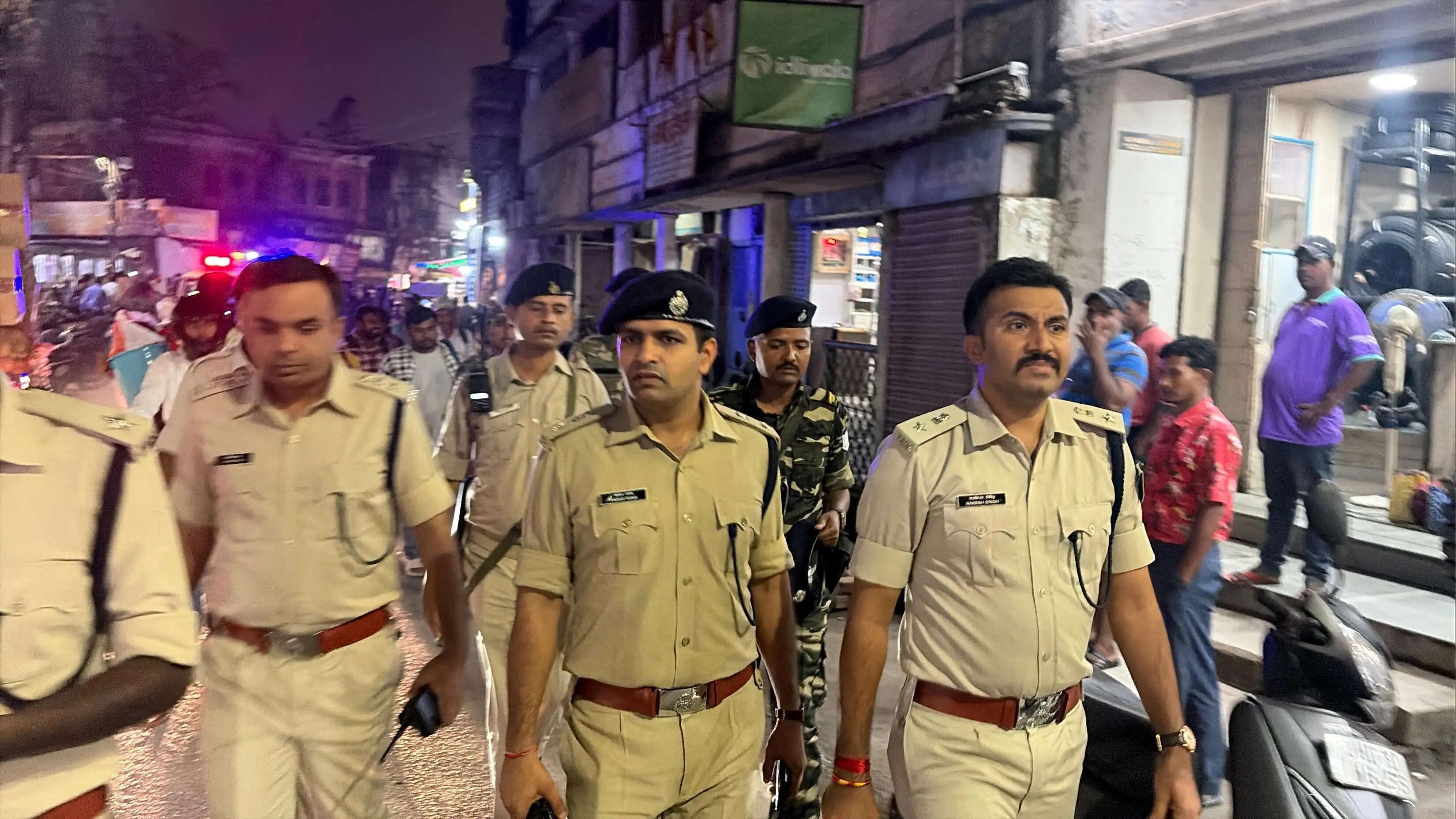 दुर्गा पूजा को लेकर रांची पुलिस अलर्ट: सिटी एसपी और ट्रैफिक एसपी ने रूट से लेकर सुरक्षा व्यवस्था का लिया जायजा
