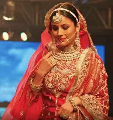 शहनाज गिल ने अपने रैंप डेब्यू पर सिद्धू मूसे वाला के गानों पर किया डांस