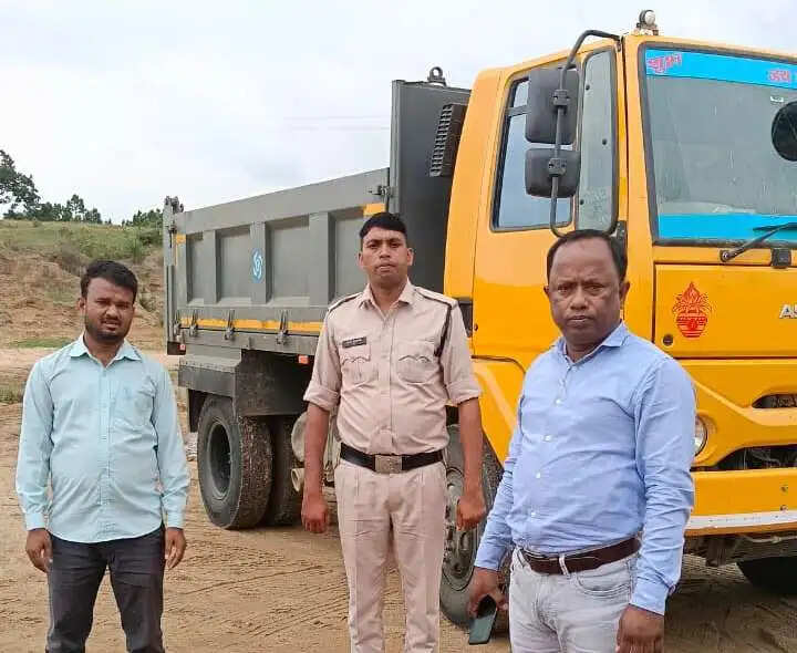बलरामपुर : अवैध रेत पर खनिज विभाग की बड़ी कार्रवाई