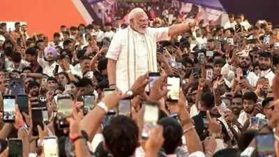 पीएम मोदी ने किया पश्चिमी डेडिकेटेड फ्रेट कॉरिडोर का लोकार्पण