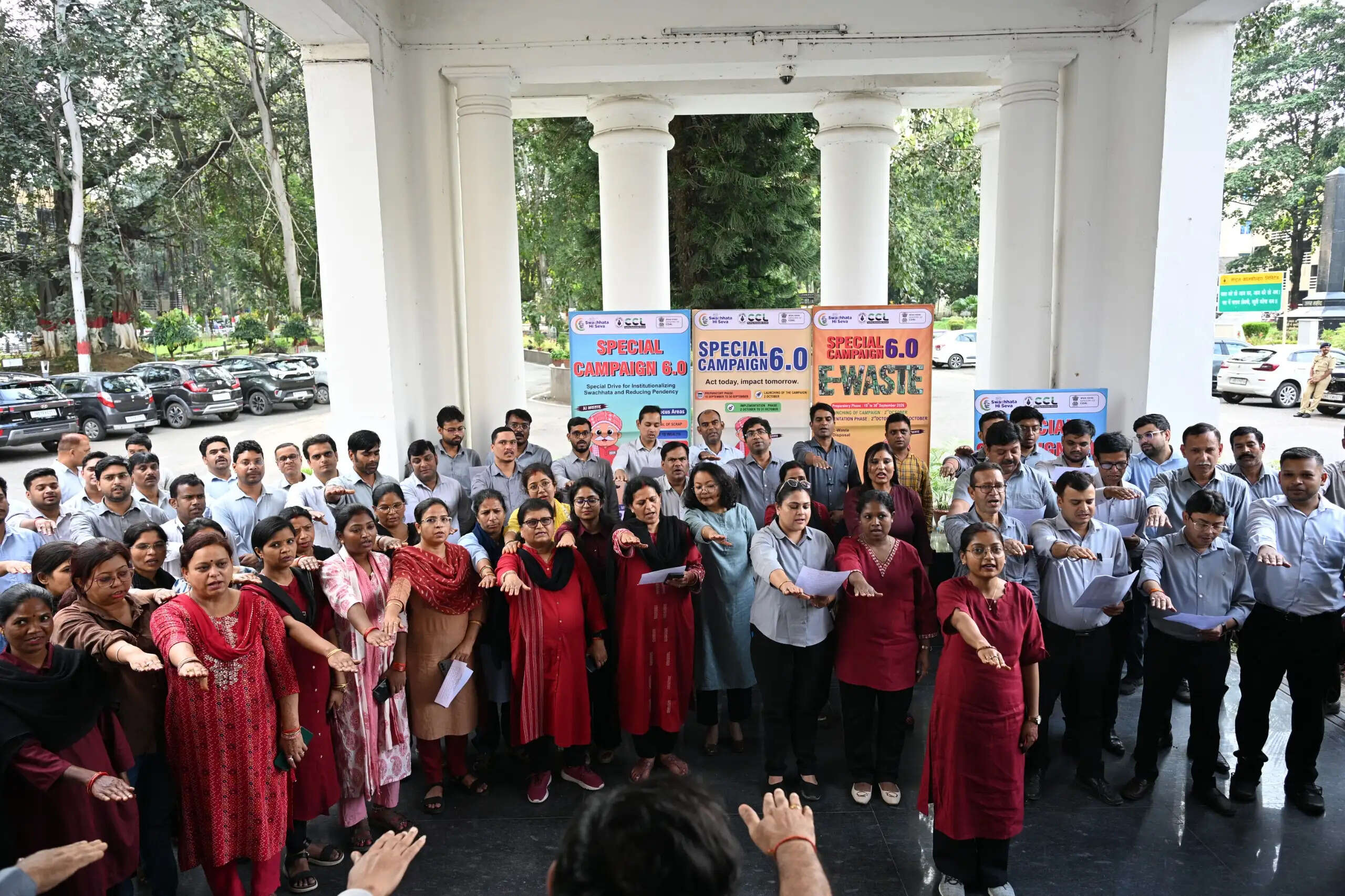 'स्पेशल कैंपेन 6.0' के तहत सीसीएल मुख्यालय सहित सभी क्षेत्रों में दिलाई गई स्वच्छता की शपथ