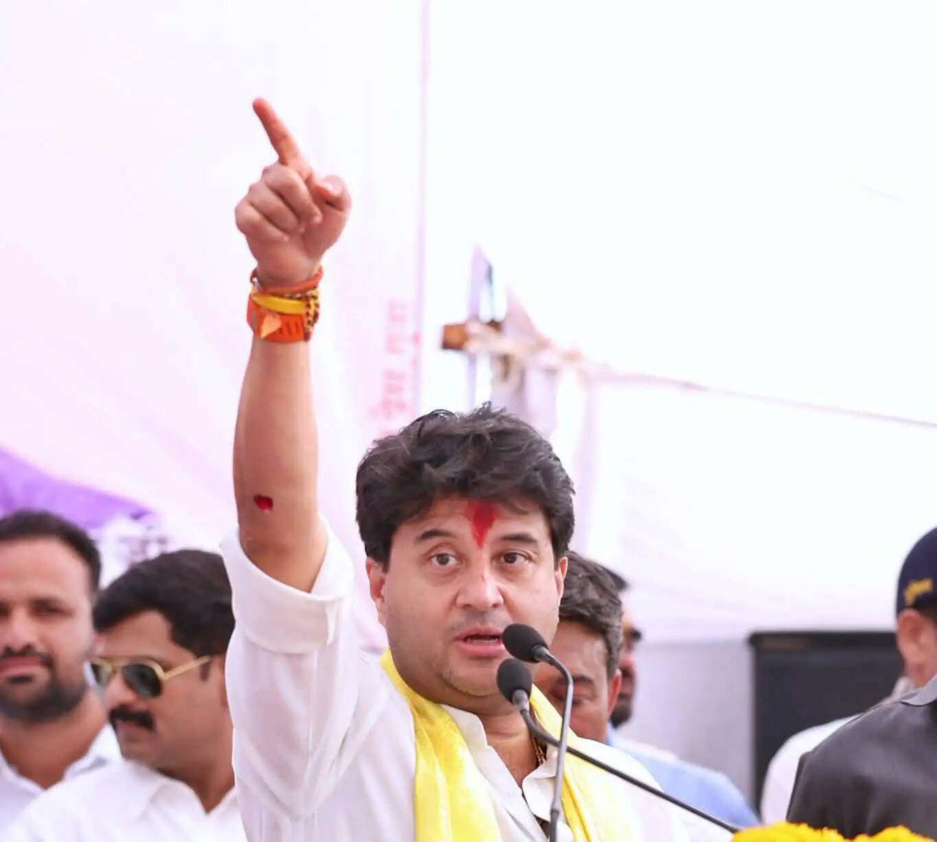 चंदेरी का सिविल अस्पताल वर्तमान स्थल पर ही बनाया जाएगा: ज्योतिरादित्य सिंधिया