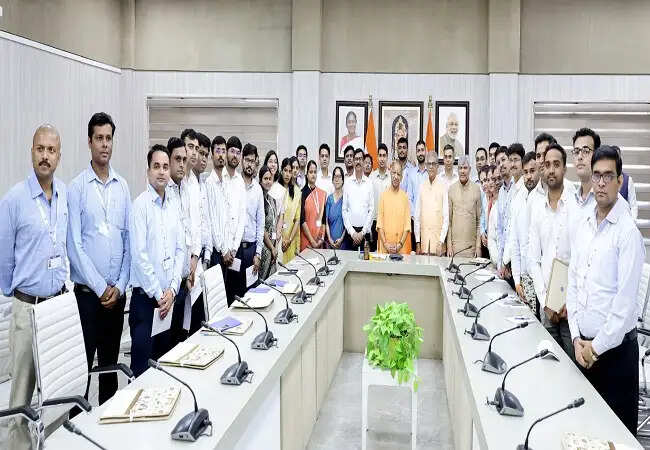 सरकारी सेवाओं में पारदर्शिता के साथ योग्यता को सर्वोच्च प्राथमिकता सुनिश्चित करना सरकार का लक्ष्य : मुख्यमंत्री योगी