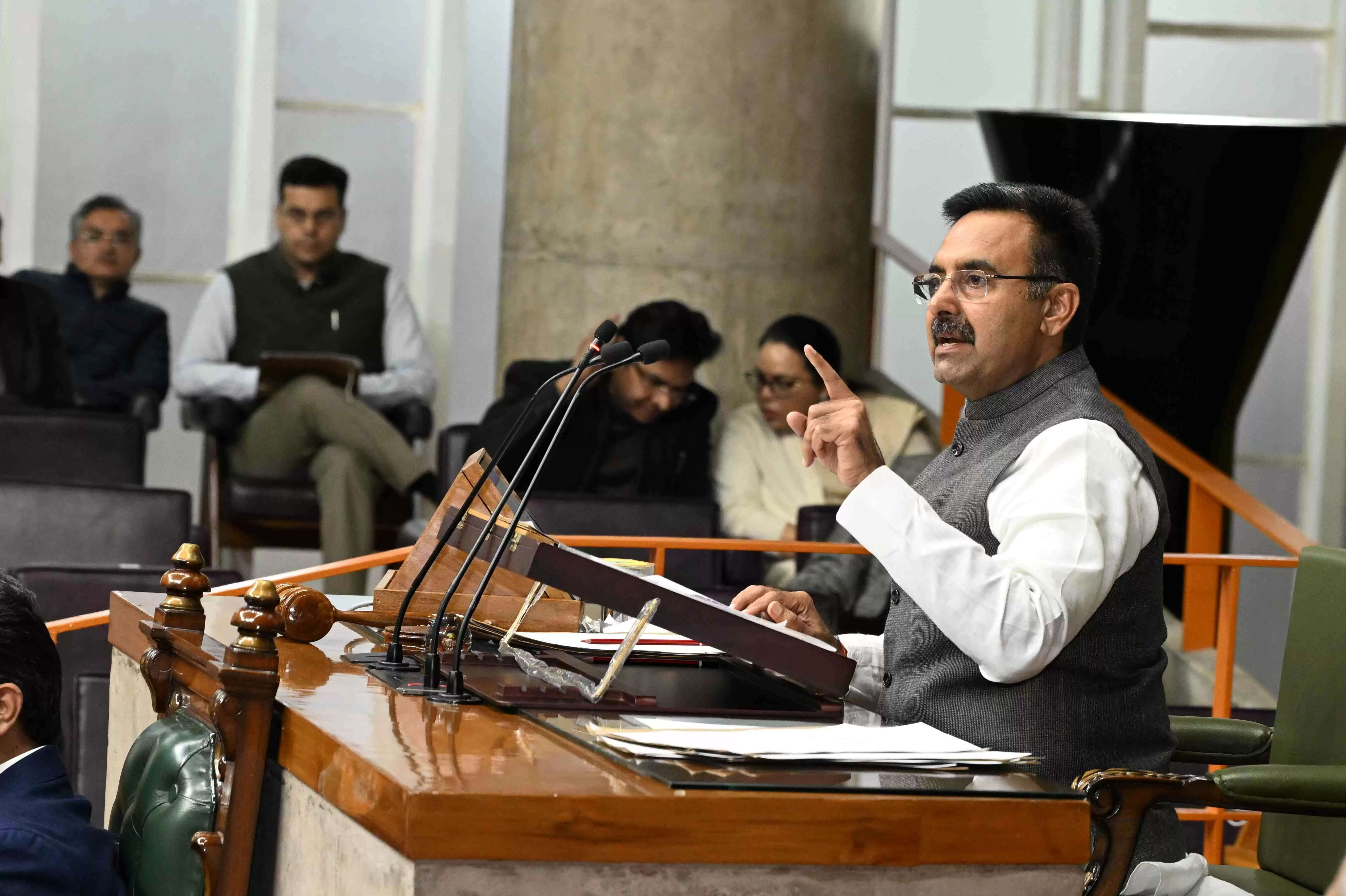 हरियाणा&nbsp;विधानसभा:&nbsp;कैबिनेट&nbsp;मंत्री&nbsp;से&nbsp;भिड़े&nbsp;कांग्रेस&nbsp;विधायक,हुआ&nbsp;हंगामा