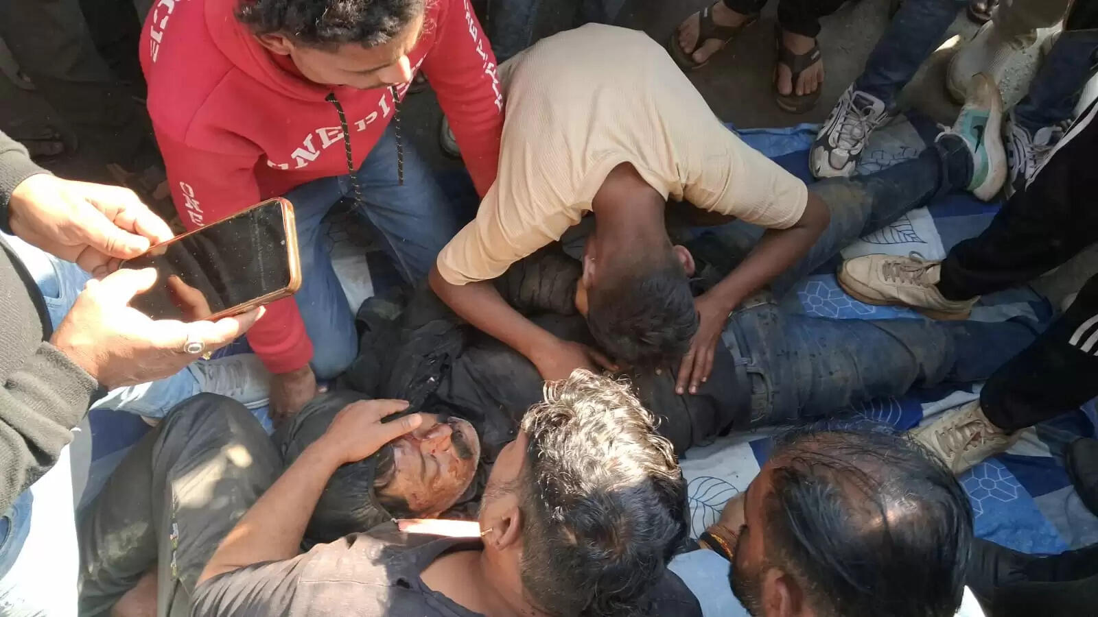 बंद के दौरान दिनदहाड़े युवक की गोली मारकर हत्या, सुरक्षा व्यवस्था पर उठे सवाल