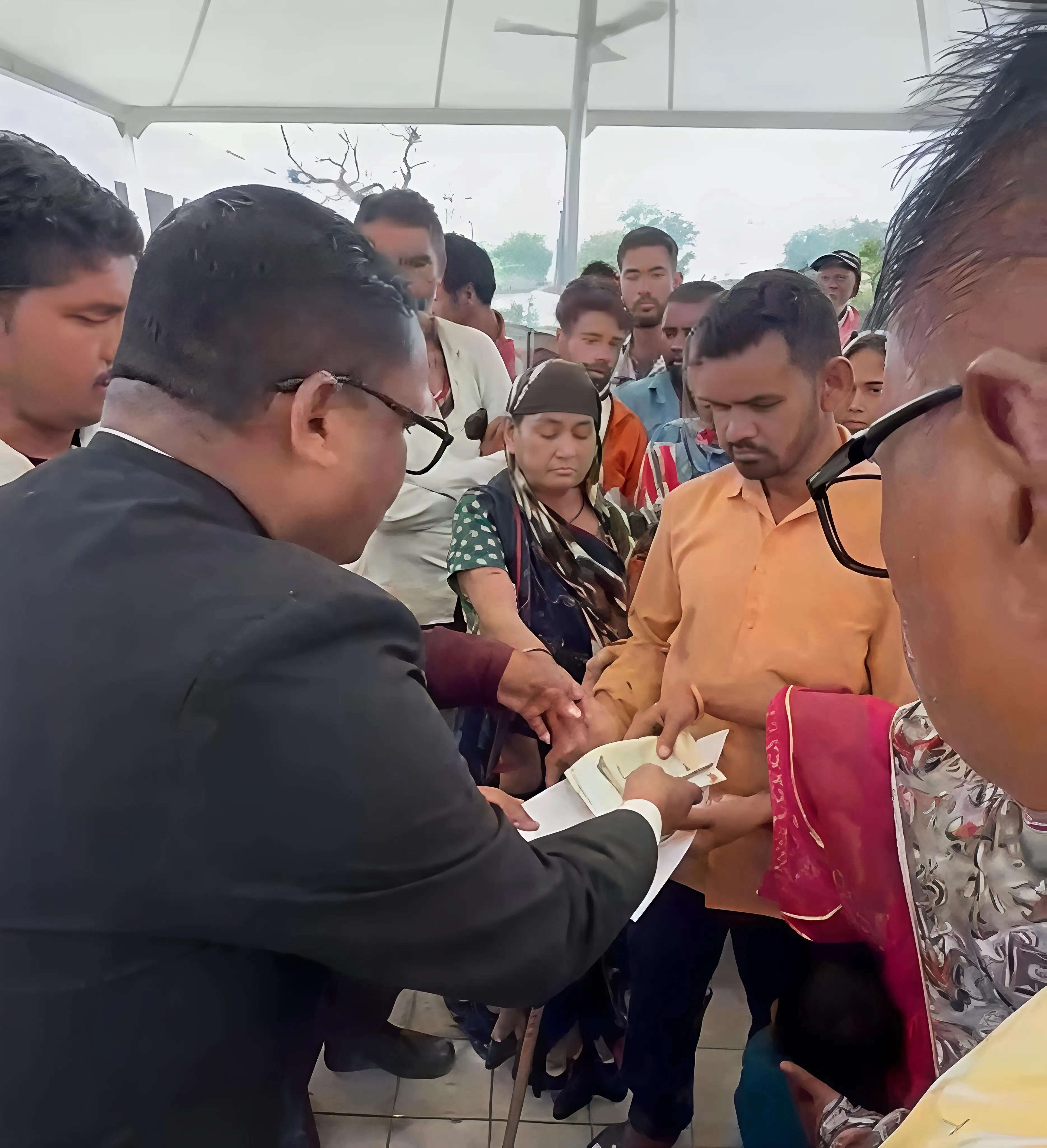 अहमदाबाद हादसे में मृत डूंगरपुर के श्रमिक के आश्रितों को मिला न्याय: मुआवजे पर सहमति