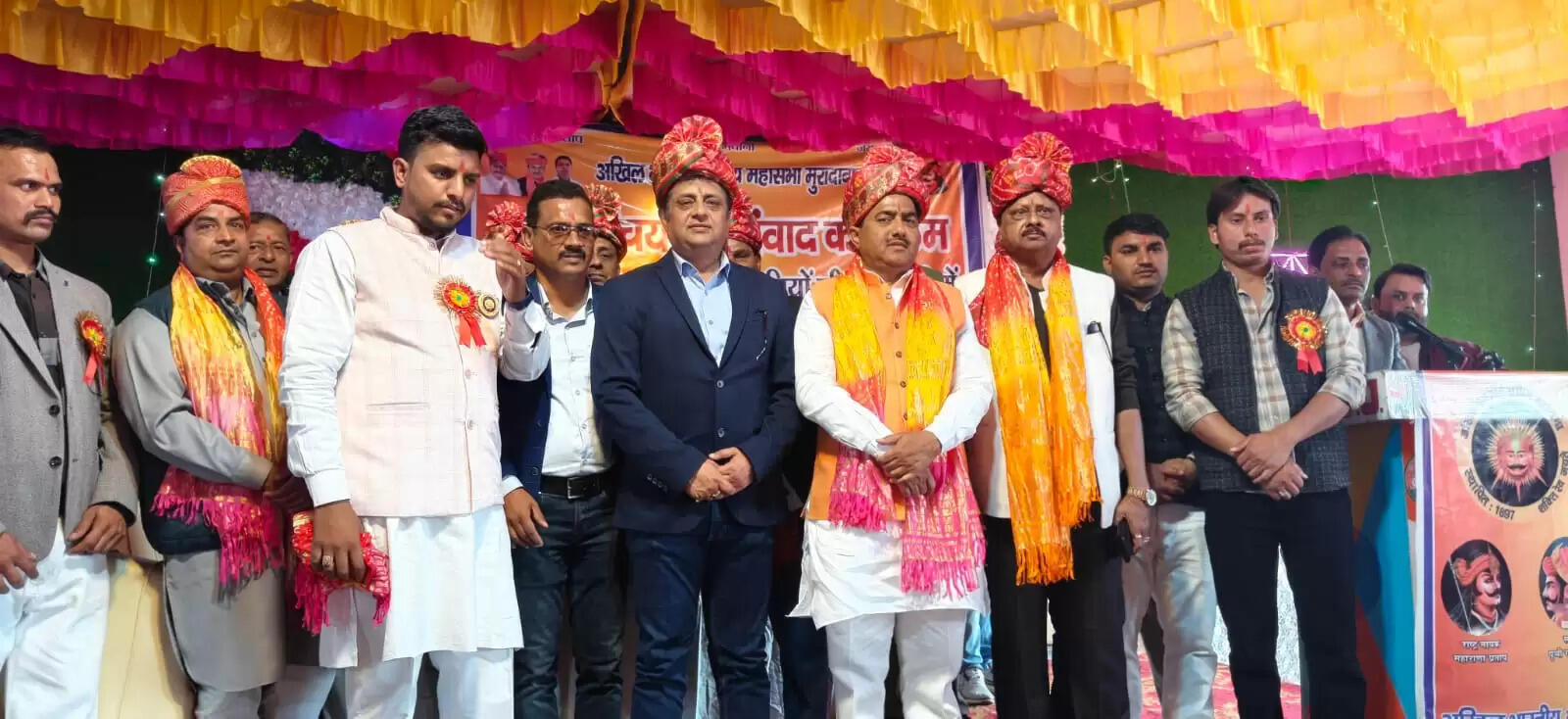 समाज उत्थान के लिए आगे आए युवा : ठाकुर रामवीर सिंह