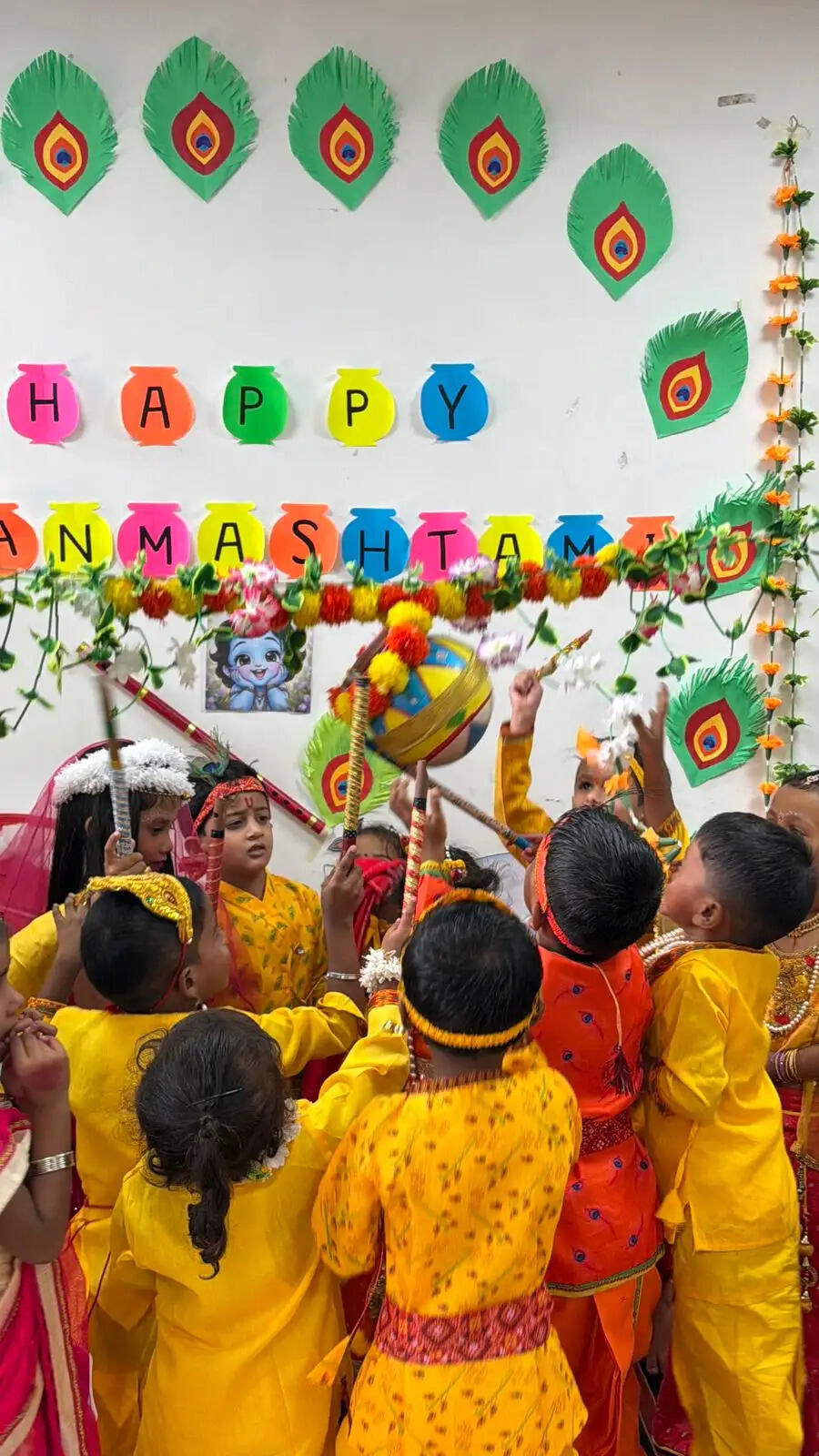 गुरु नानक पब्लिक स्कूल में हर्षोल्लास से मनी जन्माष्टमी