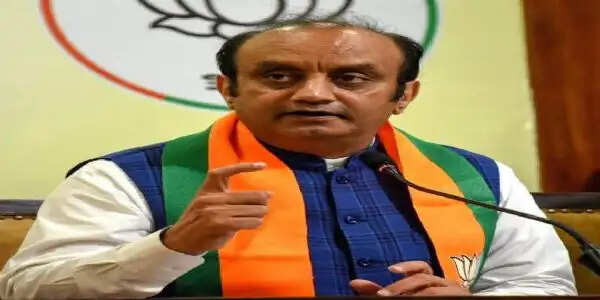 फिर भ्रम फैलाने की कोशिश कर रहे केजरीवालः सुधांशु त्रिवेदी