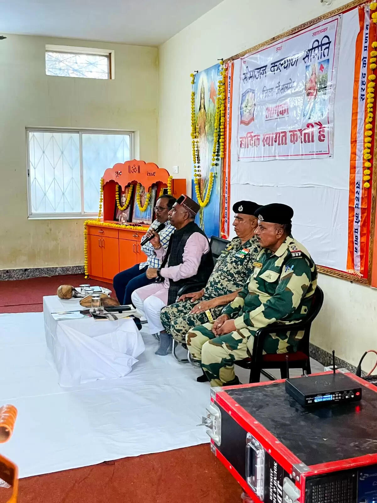 देश हमें सबकुछ देता है, हम भी देश को कुछ देना सीखें: नीम्बसिंह