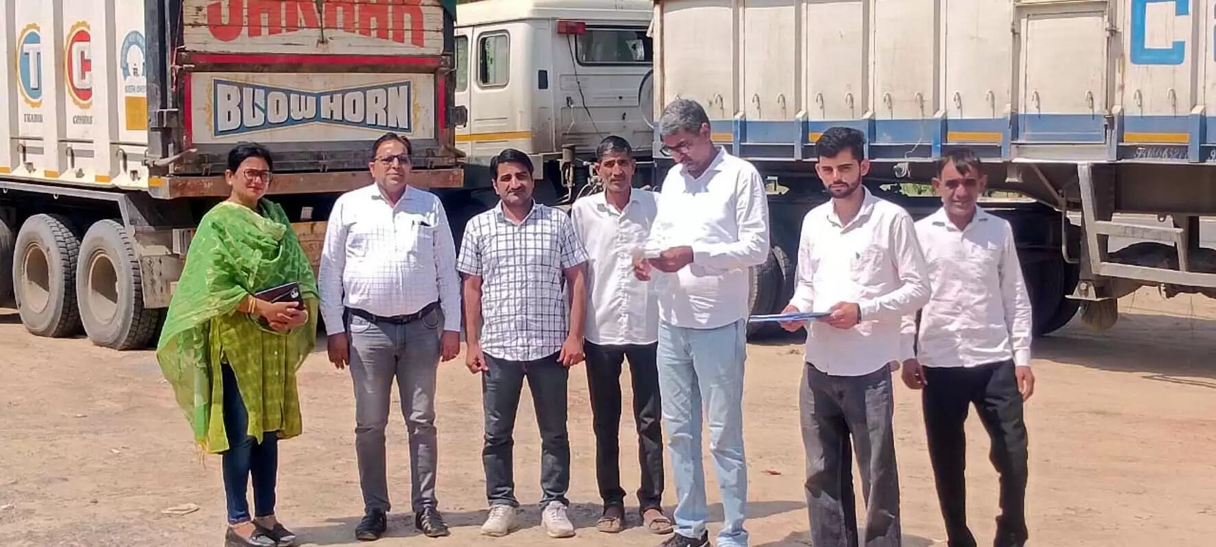 हिसार : हिसार में सीएम फ्लाइंग ने ओवरलोड वाहनों पर कसा शिकंजा