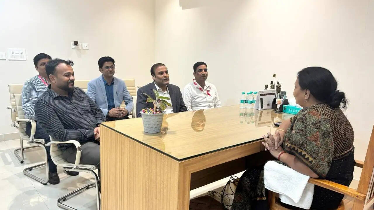 यूनियन बैंक प्रतिनिधियों ने की मंत्री दीपिका से मुलाकात, महिला समूहों के सशक्तिकरण पर चर्चा