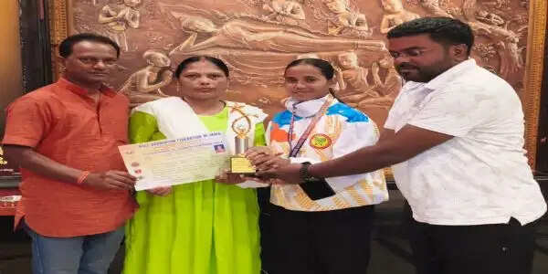 72वीं सीनियर राष्ट्रीय बॉल बैडमिंटन चैंपियनशिप: बिहार की वंदना कुमारी को मिला 'बेस्ट अपकमिंग प्लेयर्स अवार्ड'
