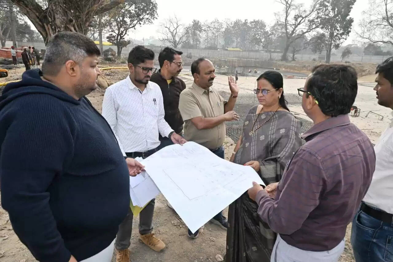 सीवरेज ट्रीटमेंट प्लांट व हाईटेक बस स्टैण्ड निर्माण कार्य समयसीमा में पूरा करें - महापौर