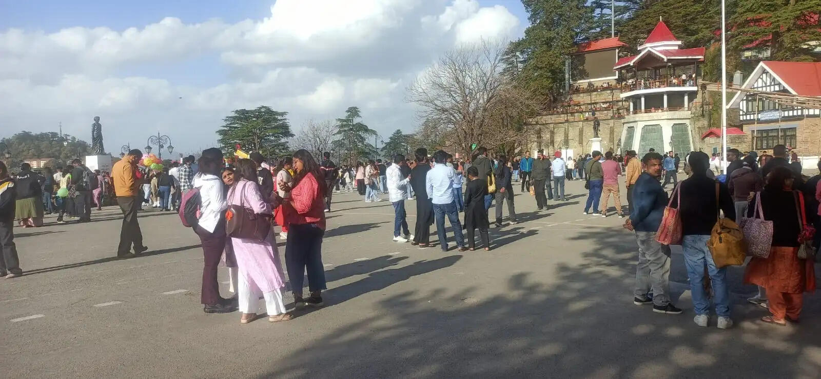 शिमला में बढ़ी सैलानियों की आमद, होटलों की ऑक्यूपेंसी 75% पहुंची