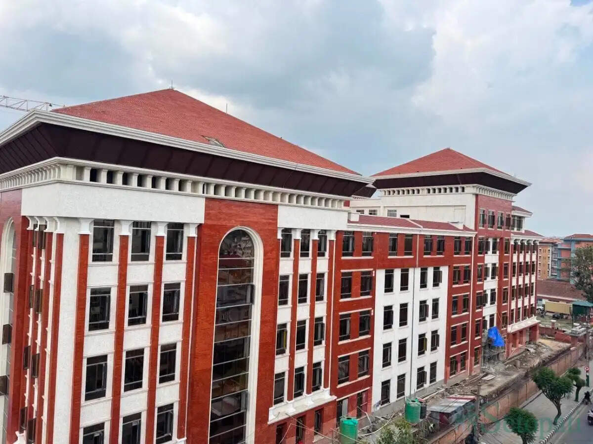 कार्यवाहक प्रधान न्यायाधीश के आदेश के बाद नेपाल सुप्रीम कोर्ट में मची अफरा-तफरी, गायब हुए प्रशासनिक कर्मचारी