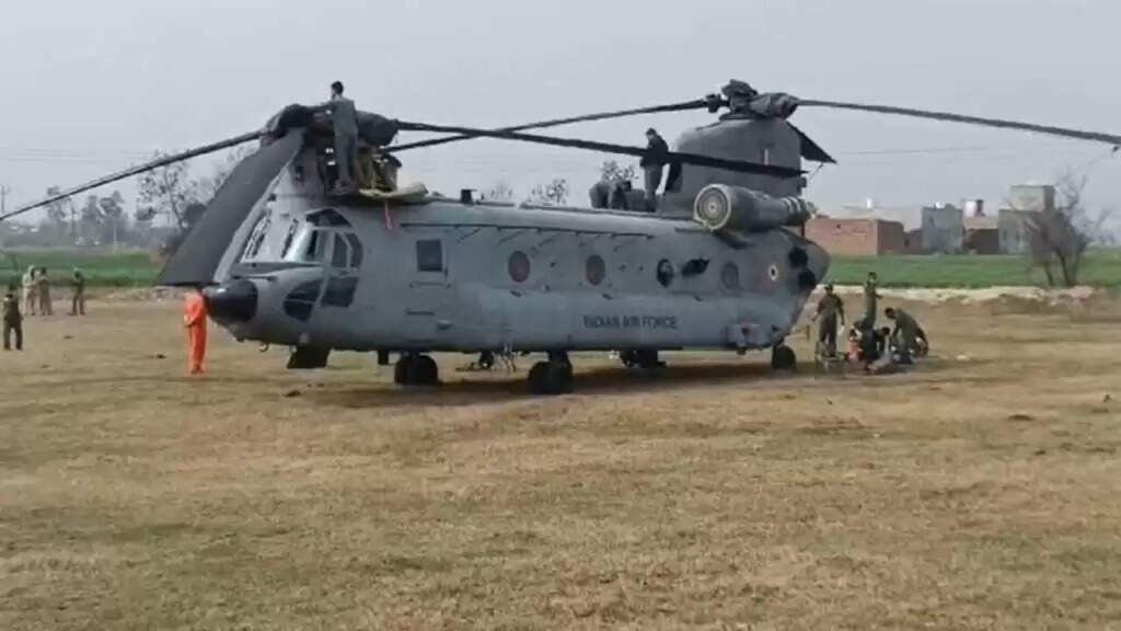यमुनोत्री में चिनूक हेलीकॉप्टर की लैंडिंग सफल, अब आसानी से पहुंचेगा भारी सामान