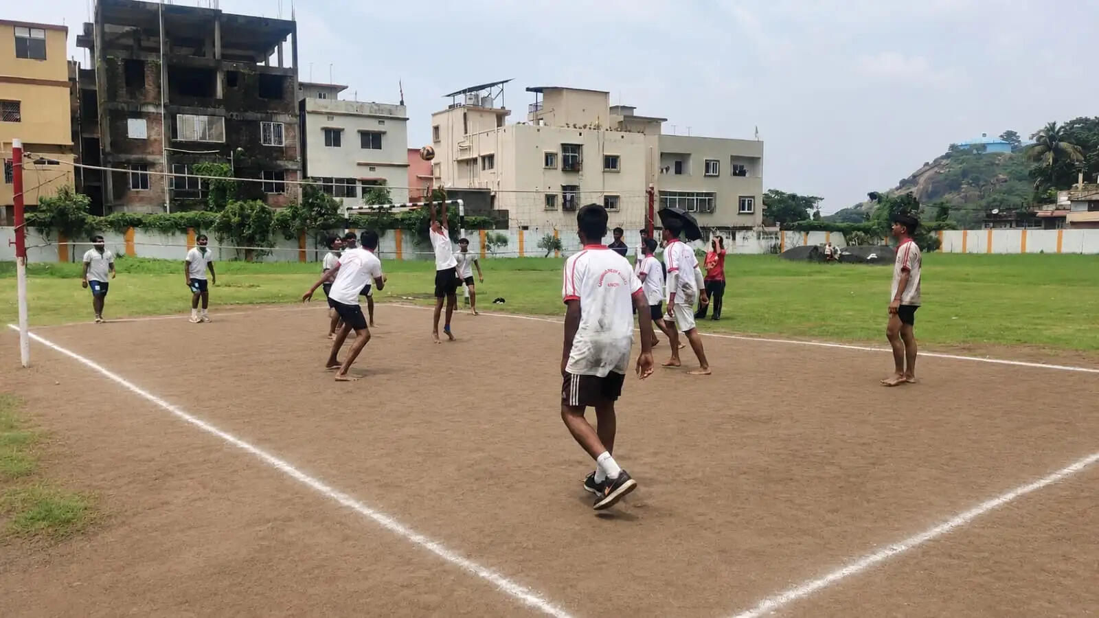 कैंब्रियन स्कूल में खेल दिवस पर हुईं कई प्रतियोगिताएं