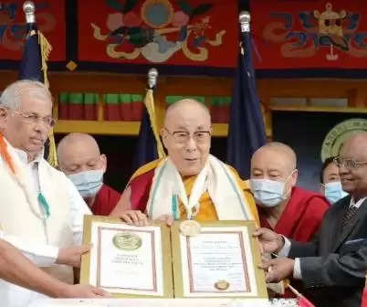 परम पावन दलाई लामा को गांधी मंडेला सम्मान मिलने पर खुशी की लहर