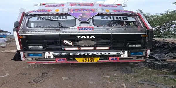 लखनपुर में गोवंश तस्करी प्रयास विफल, 15 गोवंश मुक्त, ट्रक चालक गिरफ्तार