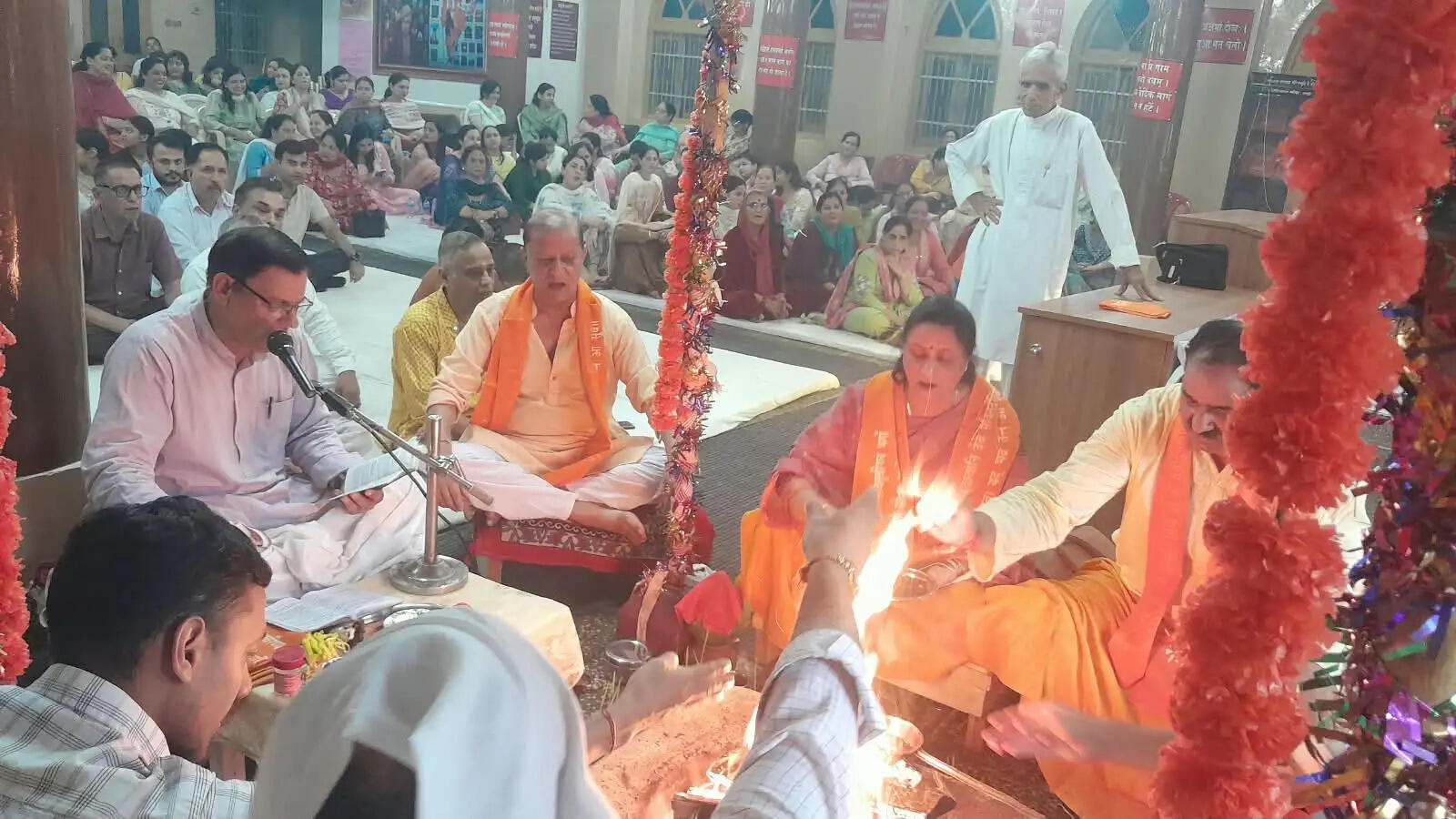 आर्यसमाज मंदिर मंडी में श्रावणी पर्व वेद सप्ताह में बही वेद ज्ञान की गंगा...