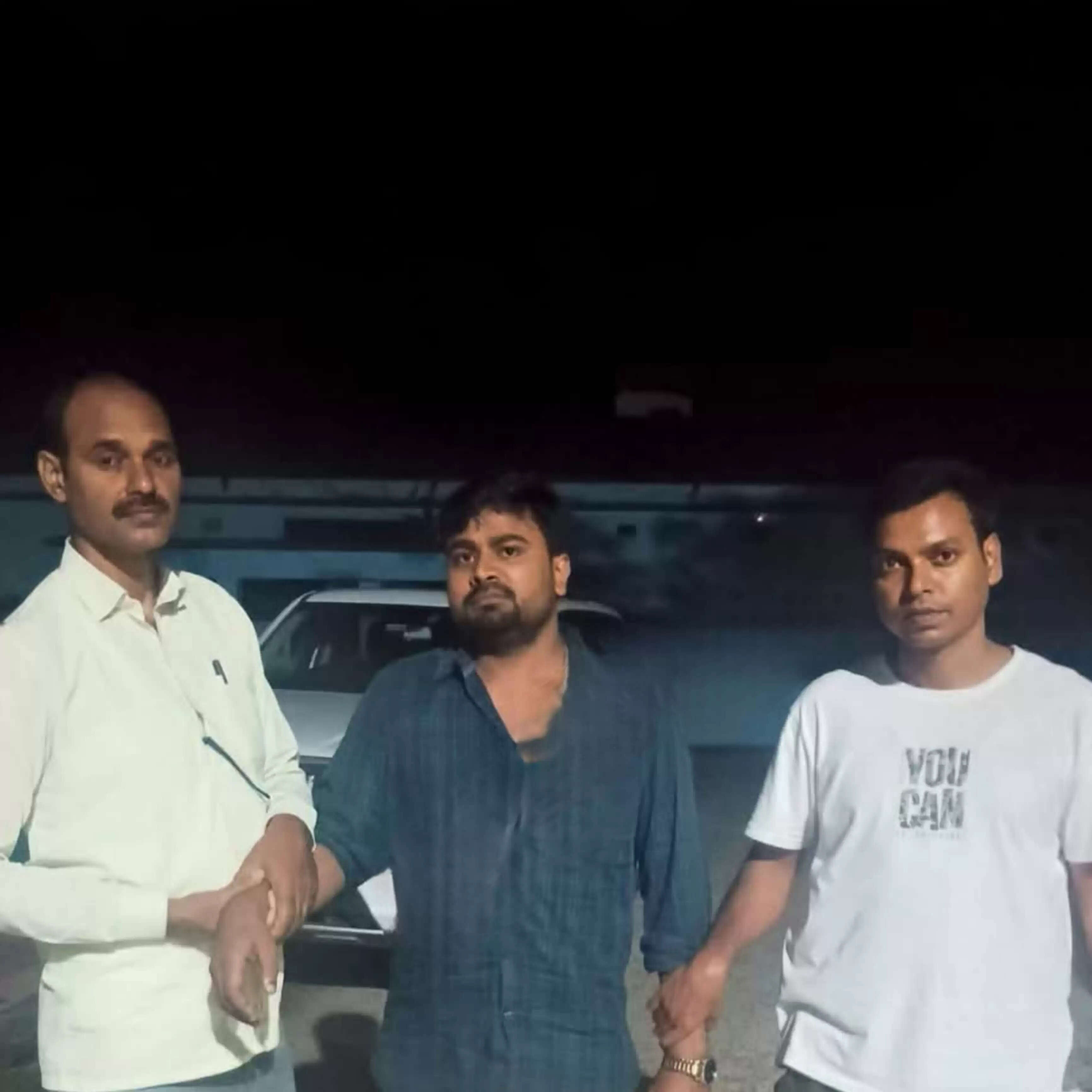 रानीगंज के बीडीओ घूस के डेढ़ लाख रूपये के साथ गिरफ्तार,निगरानी ने लेखापाल को भी किया गिरफ्तार