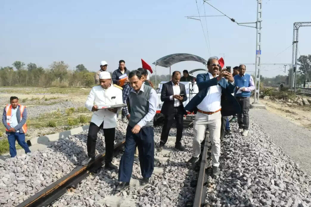 तीसरी रेलवे लाइन का सीआरएस निरीक्षण पूर्ण, स्पीड ट्रायल के बाद मिलेगी ट्रेन संचालन की हरी झंडी
