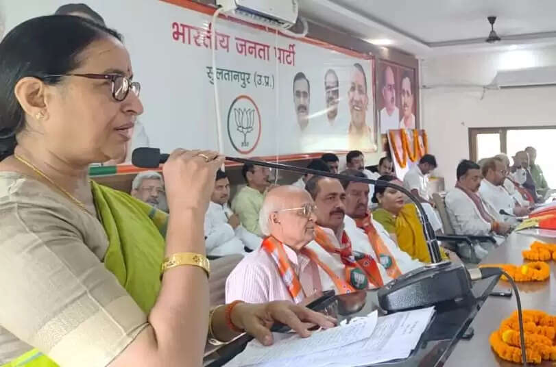 पार्टी दमखम से लड़ेगी पंचायत व शिक्षक एमएलसी चुनाव : मीना चौबे