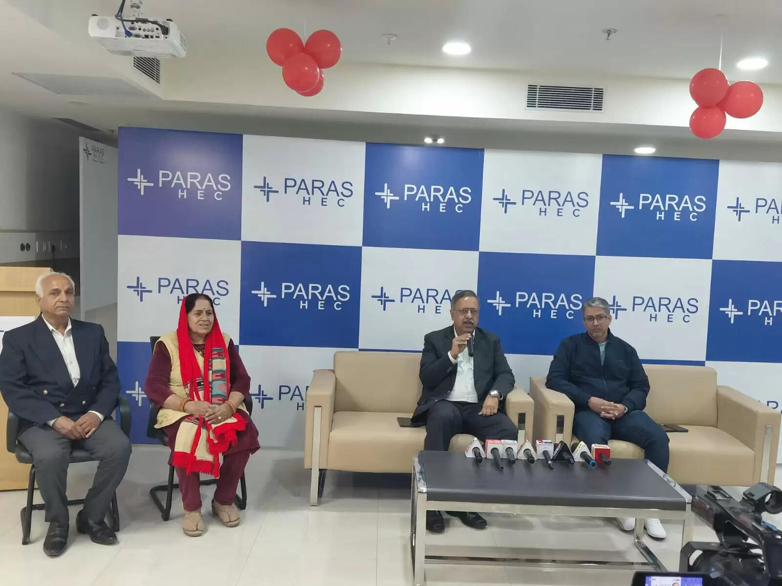 पित्त रोगि‍यों के लिए पारस हॉस्‍पिटल में स्पाइग्लास एंडोस्कोपी की शुरूआत