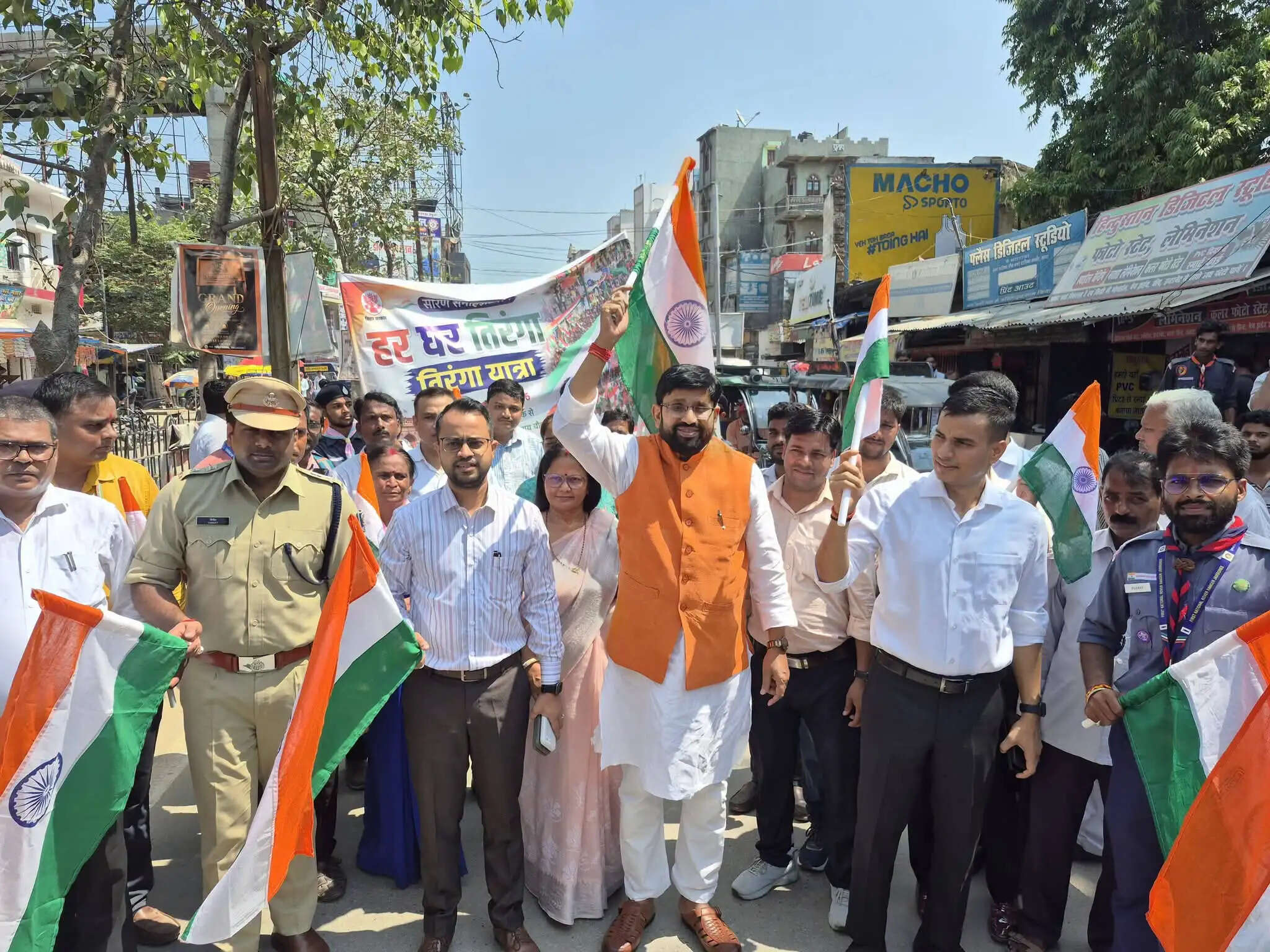 सारण जिलाधिकारी की अगुवाई में निकली तिरंगा रैली