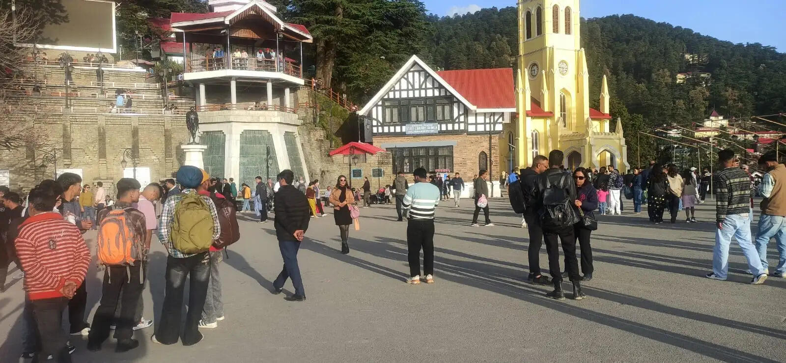 हिमाचल में बढ़ी गर्मी, 35 डिग्री तक पहुंचा पारा, 17 से बदलेगा मौसम