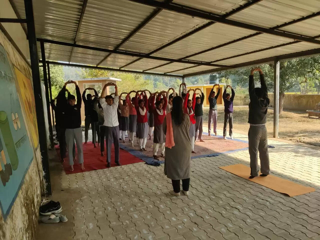 सुशासन गांव की ओर के तहत आयुष विभाग पहुंचा दूरदराज गाओं नलका