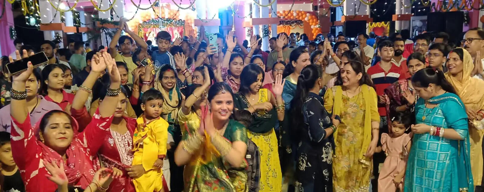 पीतलनगरी में जन्मे कन्हाई, घर-घर गूंजी बधाई