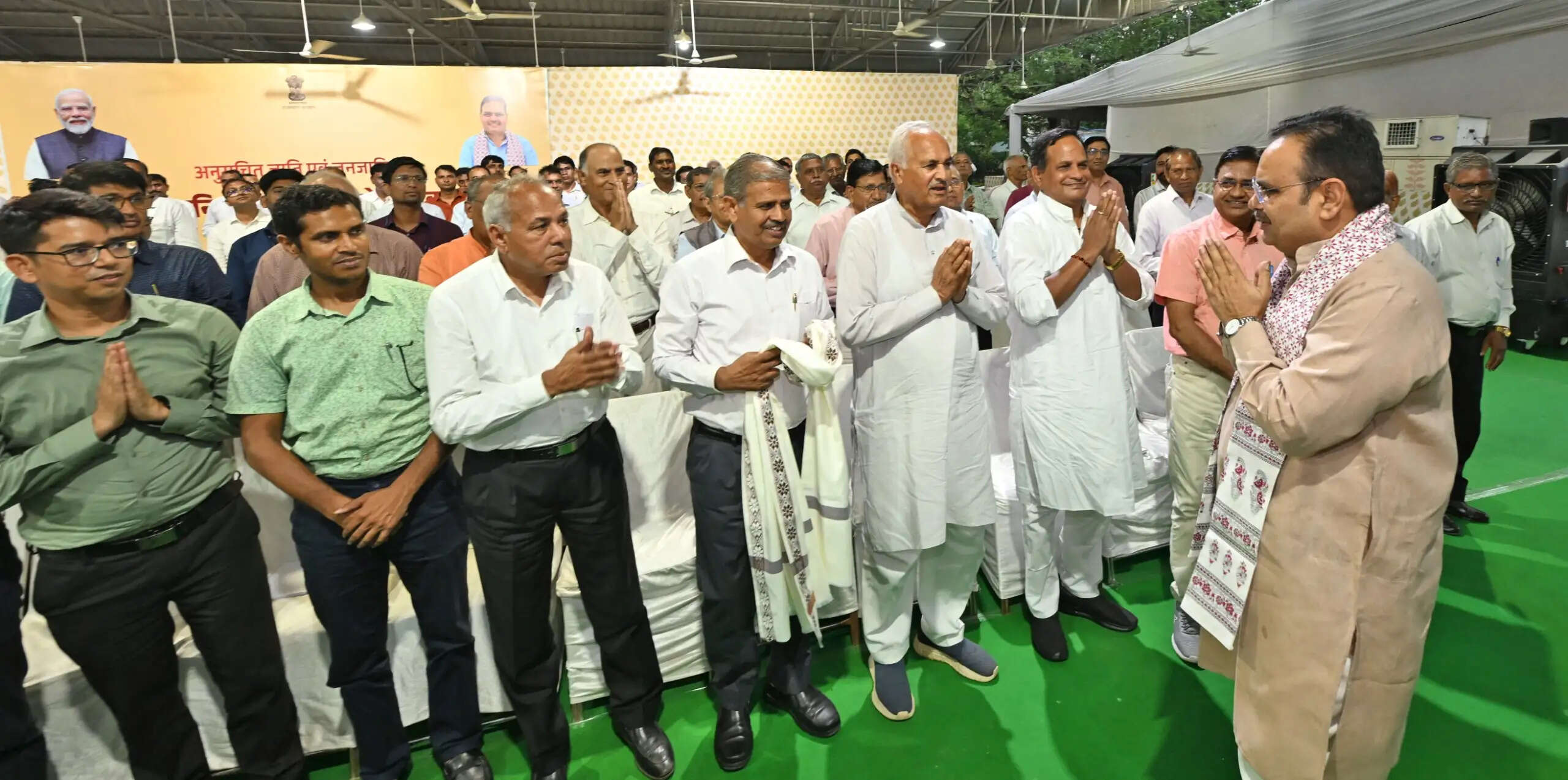 सेवानिवृत्त अधिकारी सामाजिक जिम्मेदारी निभाएं, युवाओं को दिखाएं दिशा : मुख्यमंत्री