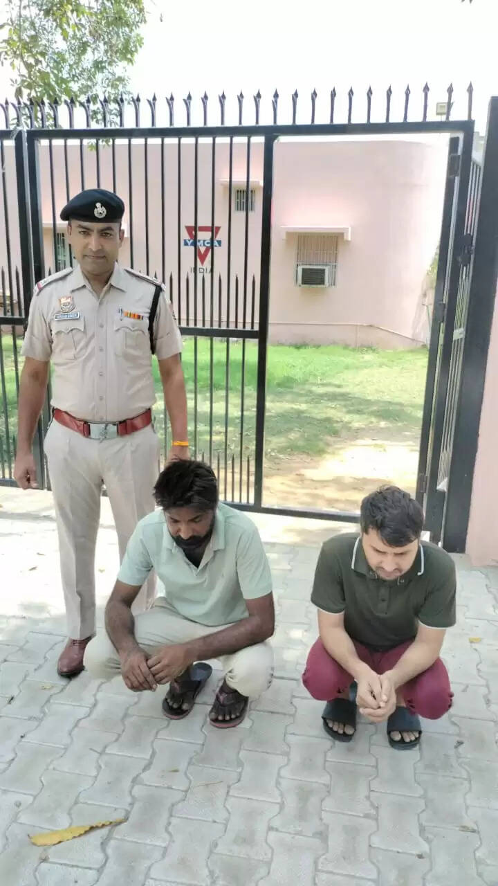 फरीदाबाद : शेयर मार्केट में निवेश के नाम पर लाखों की ठगी, दो आरोपी गिरफ्तार
