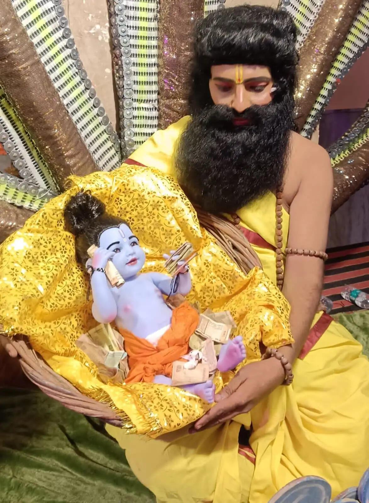 पीतलनगरी में जन्मे कन्हाई, घर-घर गूंजी बधाई