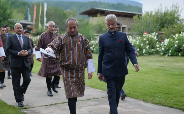 विदेश मंत्री जयशंकर भूटान पहुंचे, अपने समकक्ष धुंगयेल के साथ की वार्ता