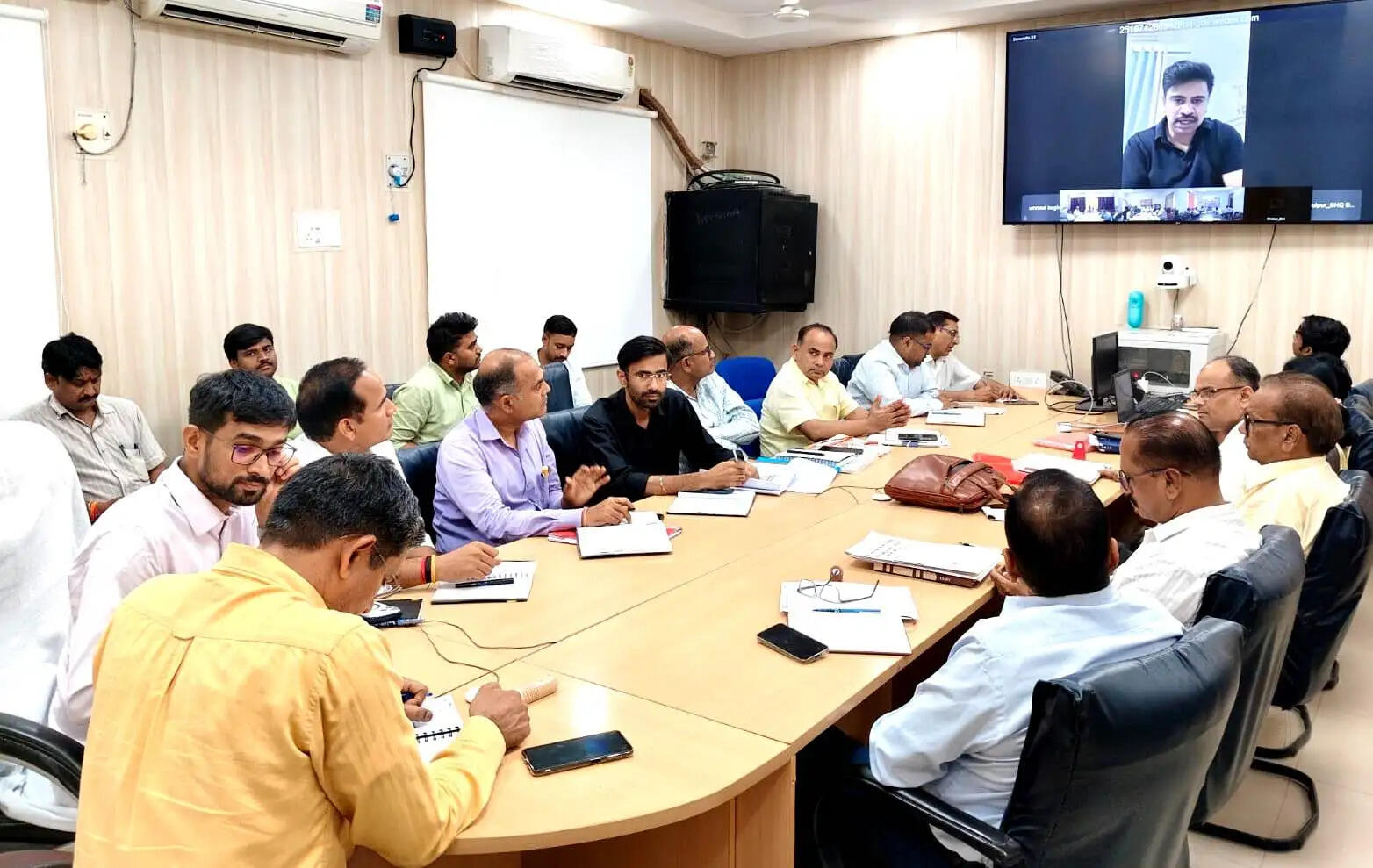 प्राकृतिक आपदा से निपटने में सभी विभाग समन्वय से करें काम