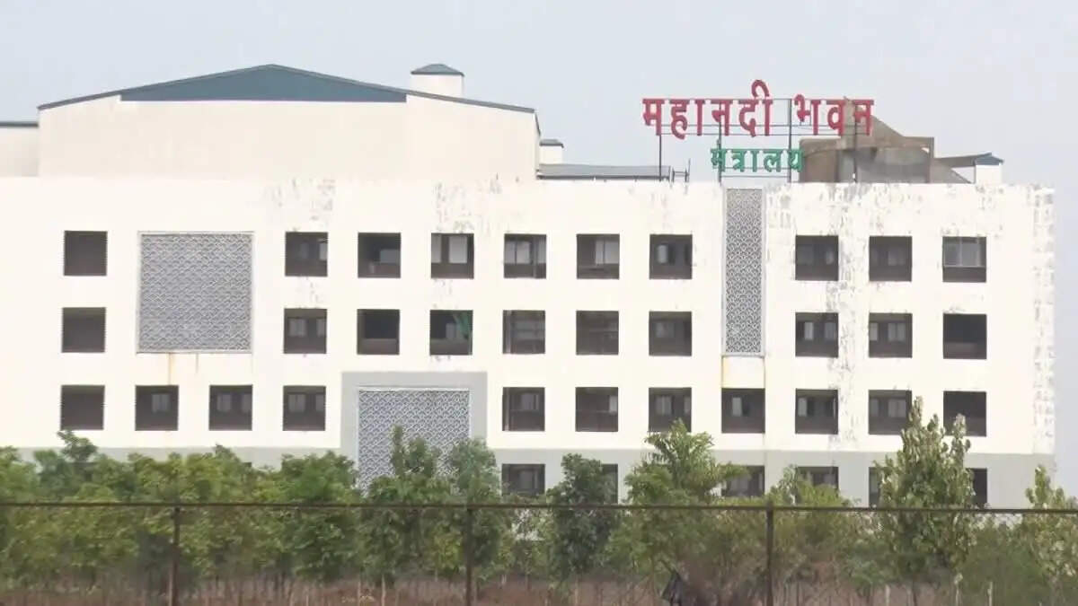 छत्तीसगढ़ में बड़ा प्रशासनिक फेरबदल, छह जिलों के कलेक्टर बदले गए, 22 आईएएस अधिकारियों को नई जिम्मेदारी