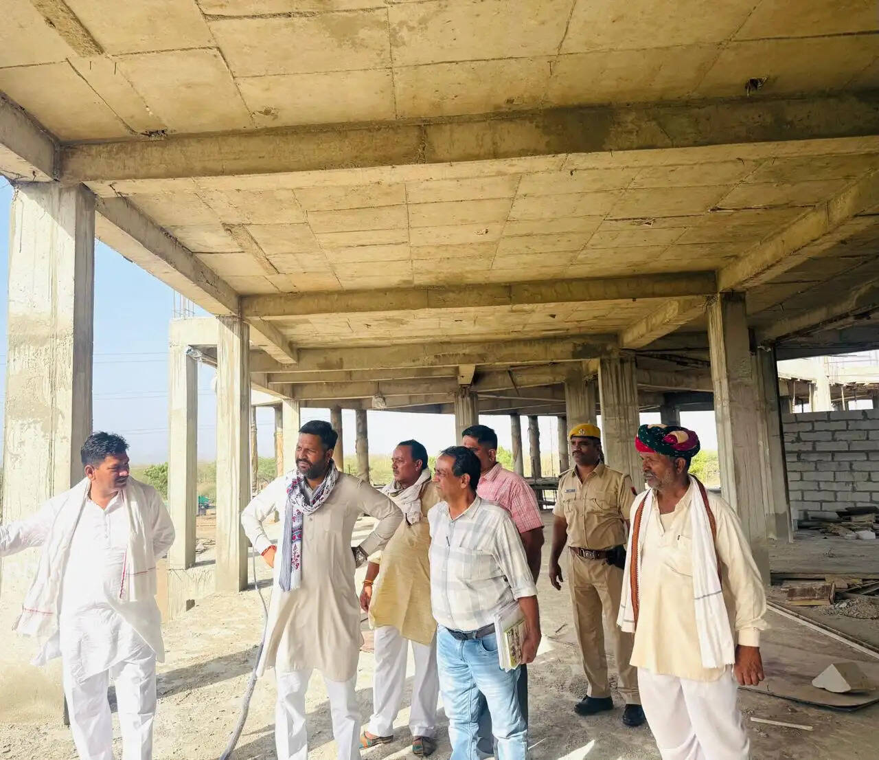 देवनारायण बोर्ड अध्यक्ष ने किया निर्माणाधीन आवासीय बालिका विद्यालयों का निरीक्षण