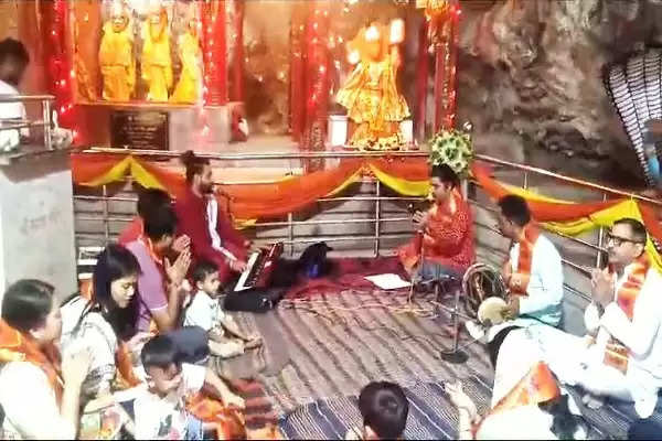 भाजपा की जीत को लेकर की जा रही पूजा-अर्चना