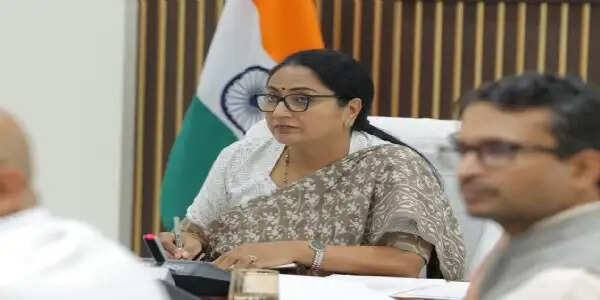 बजट घोषणाओं संबंधी कार्यों को समयबद्ध तरीके से पूरा करेंः मुख्यमंत्री