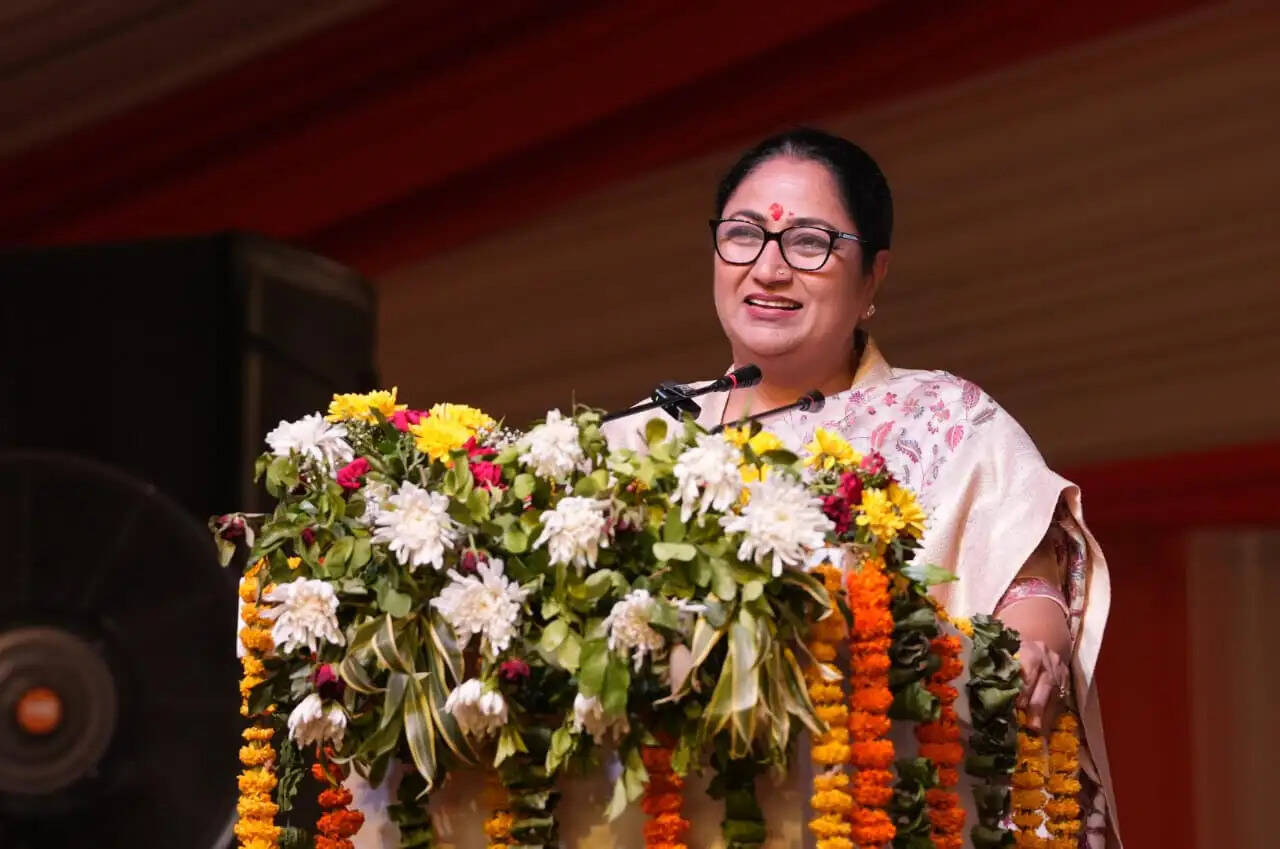 राहुल गांधी की अमर्यादित भाषा हताशा का प्रमाण : रेखा गुप्ता