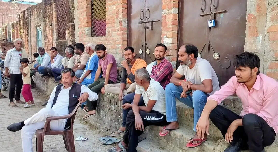 हमीरपुर में 90 साल के बुजुर्ग ने फांसी लगाकर दी जान