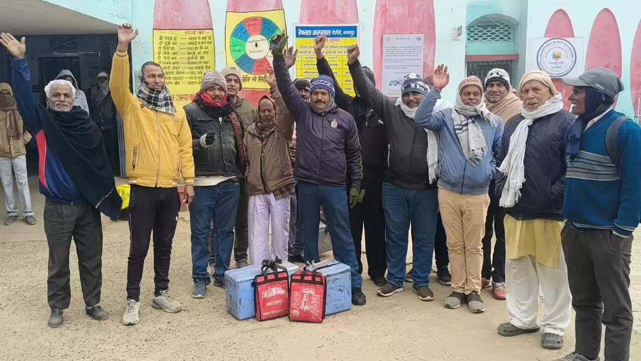 विभिन्न मांगों को लेकर वैक्सीन कूरियर कर्मियों की अनिश्चितकालीन हड़ताल