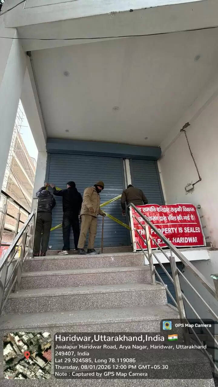 प्राधिकरण ने व्यावसायिक भवन किया सील, अवैध कॉलोनी हुई ध्वस्त